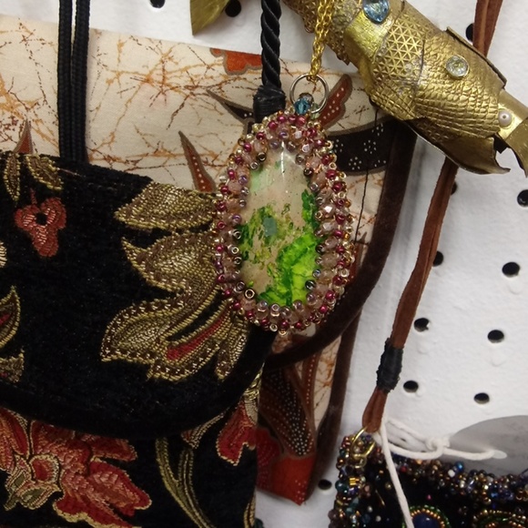 Pendant/ beaded jasper - Picture 2 of 3